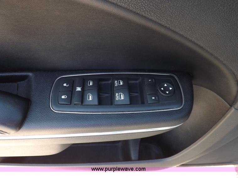 image for item J6870 2011 Dodge Charger Police