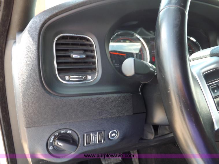 image for item J6870 2011 Dodge Charger Police