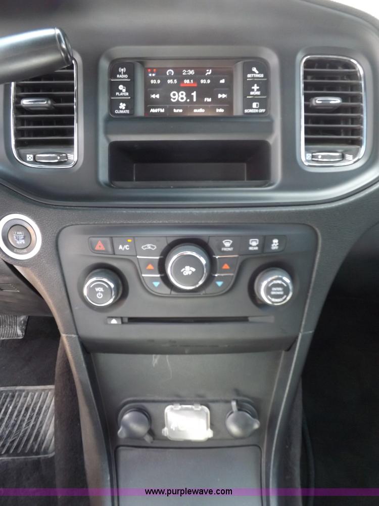 image for item J6870 2011 Dodge Charger Police