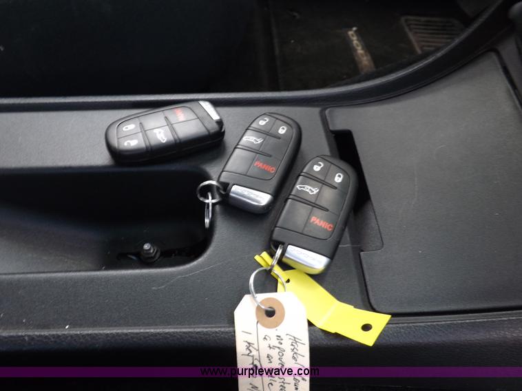 image for item J6870 2011 Dodge Charger Police