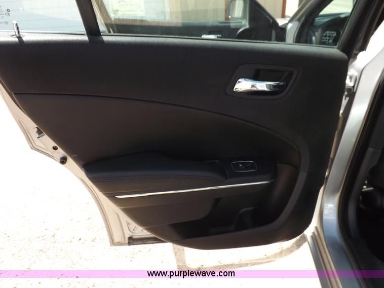 image for item J6870 2011 Dodge Charger Police