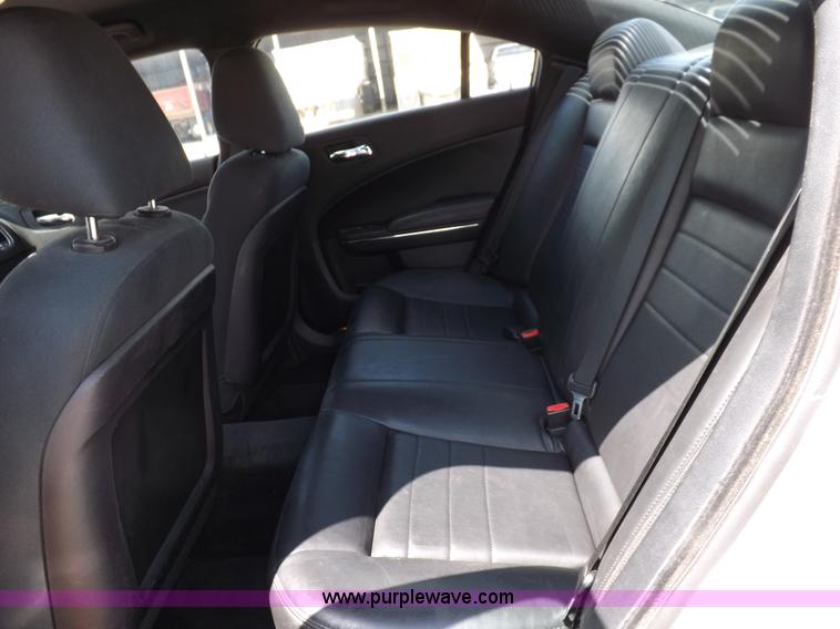 image for item J6870 2011 Dodge Charger Police