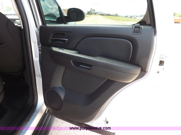 image for item J6871 2010 Chevrolet Tahoe SUV