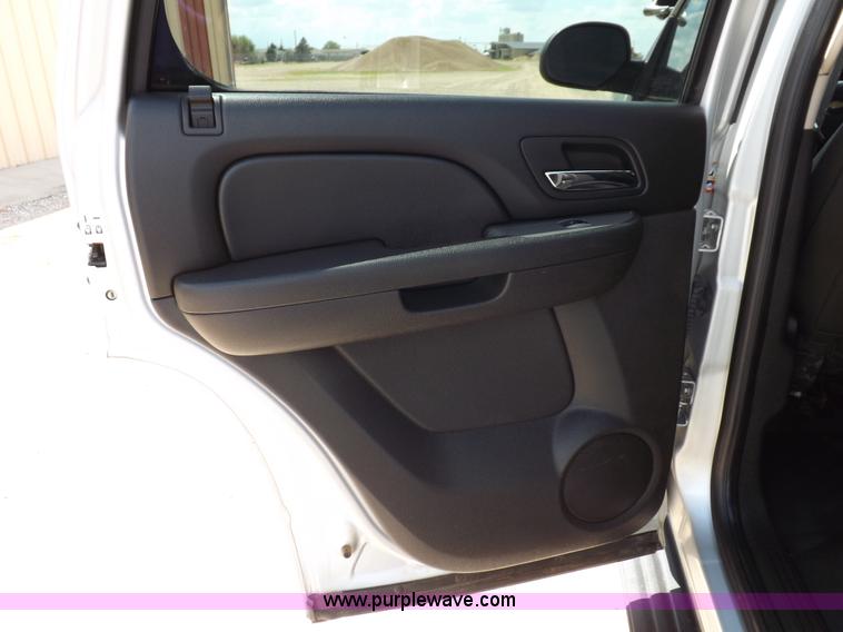 image for item J6871 2010 Chevrolet Tahoe SUV