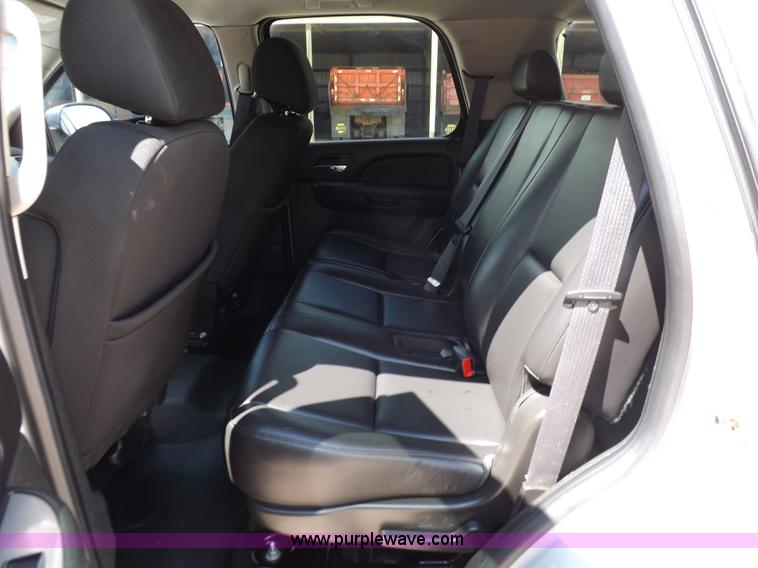 image for item J6871 2010 Chevrolet Tahoe SUV