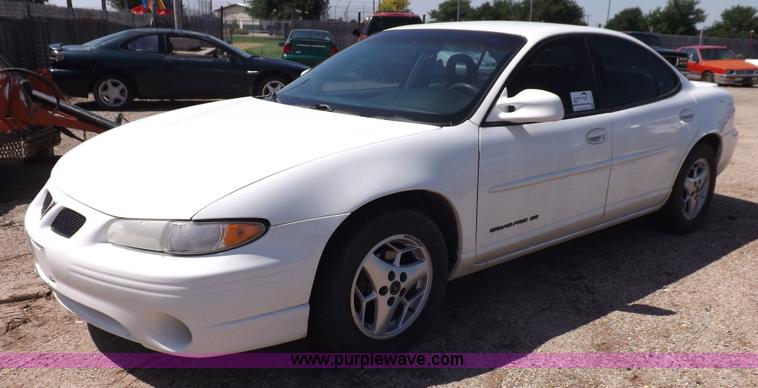 image for item J6917 2003 Pontiac Grand Prix SE