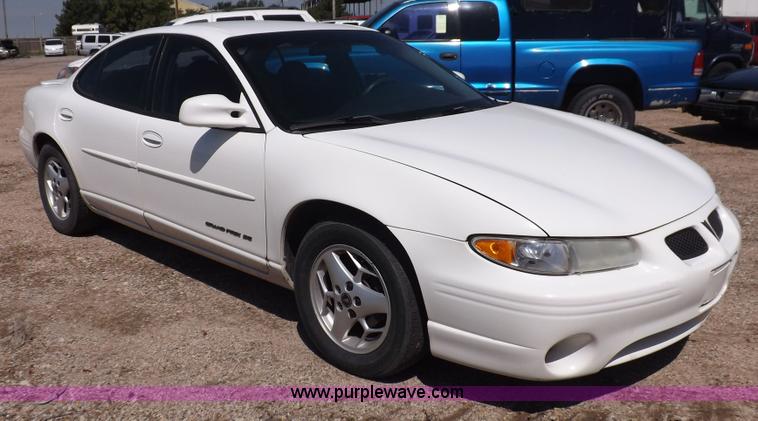 image for item J6917 2003 Pontiac Grand Prix SE