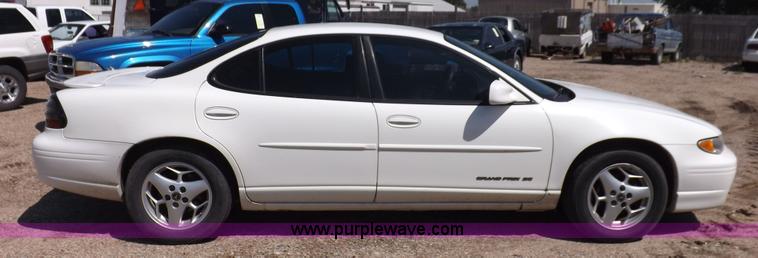 image for item J6917 2003 Pontiac Grand Prix SE