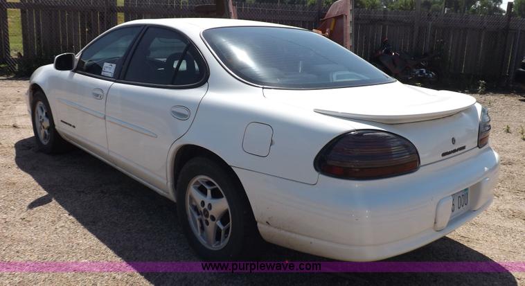 image for item J6917 2003 Pontiac Grand Prix SE