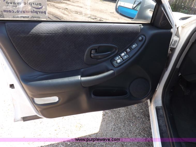 image for item J6917 2003 Pontiac Grand Prix SE