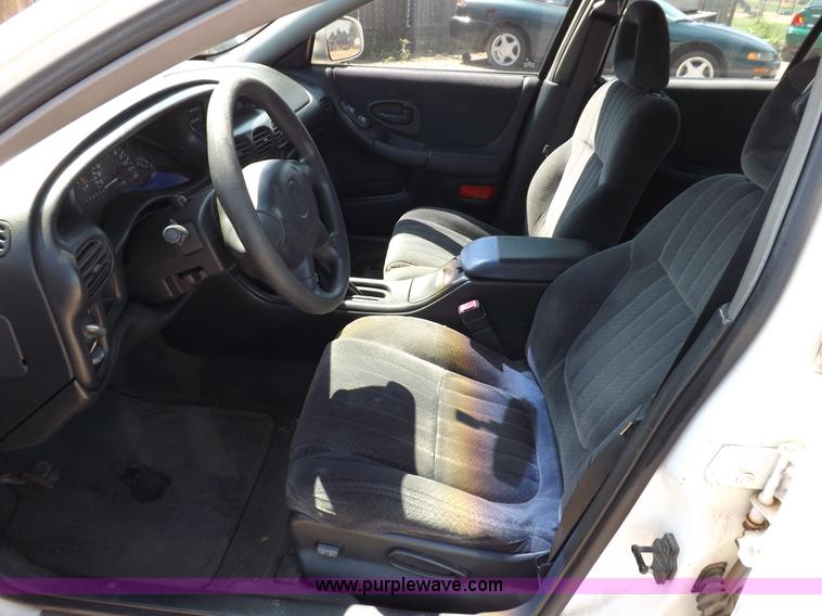 image for item J6917 2003 Pontiac Grand Prix SE