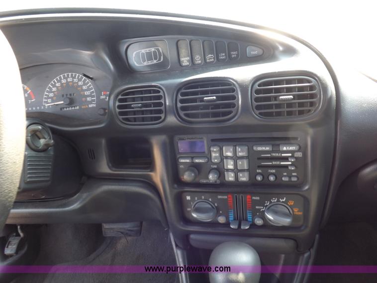 image for item J6917 2003 Pontiac Grand Prix SE