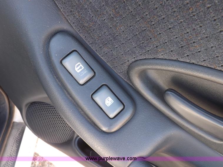 image for item J6917 2003 Pontiac Grand Prix SE