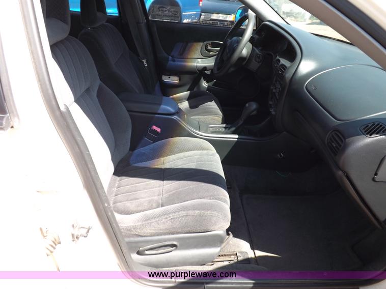 image for item J6917 2003 Pontiac Grand Prix SE