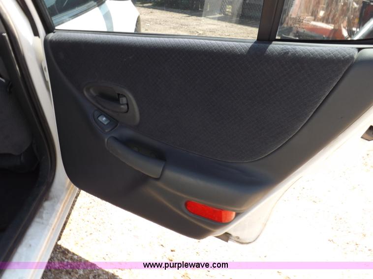 image for item J6917 2003 Pontiac Grand Prix SE