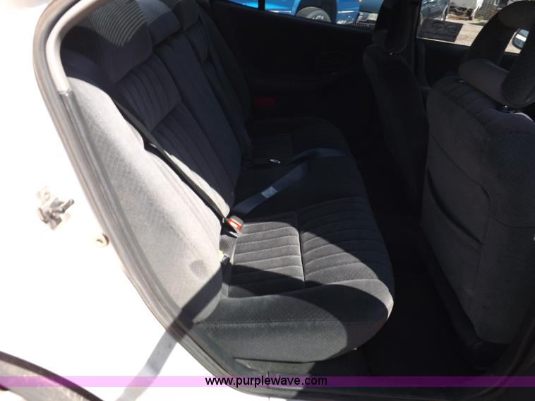 image for item J6917 2003 Pontiac Grand Prix SE