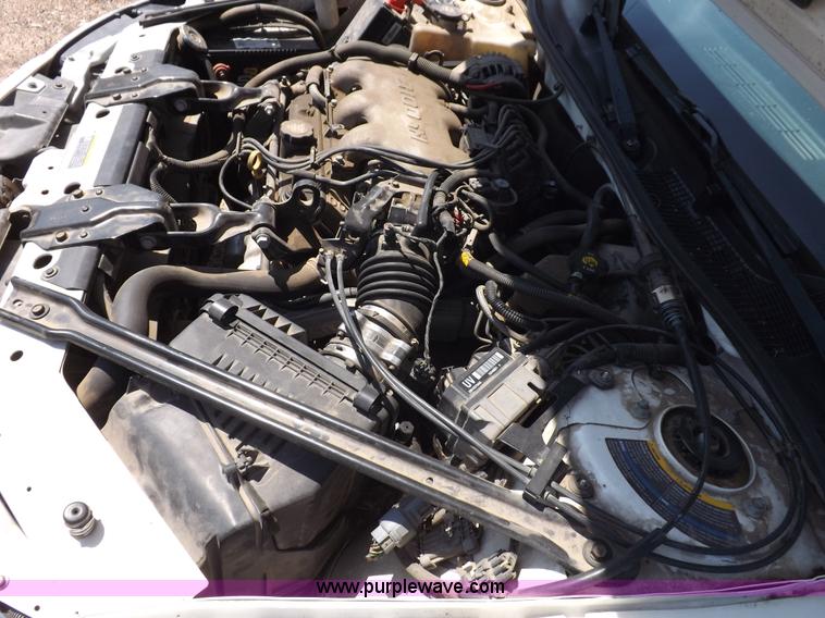 image for item J6917 2003 Pontiac Grand Prix SE