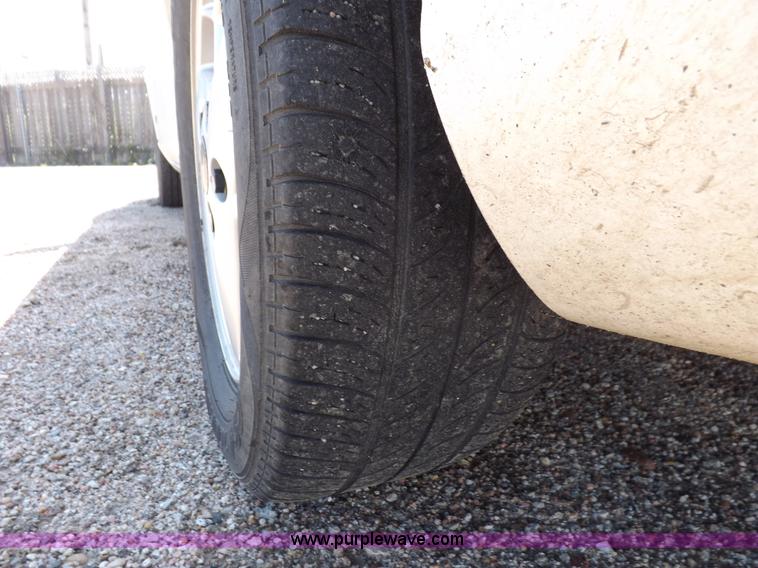 image for item J6917 2003 Pontiac Grand Prix SE