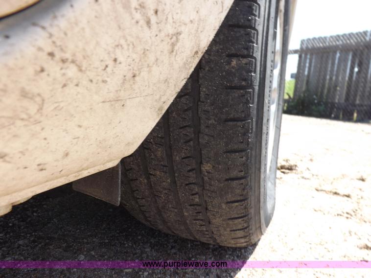 image for item J6917 2003 Pontiac Grand Prix SE