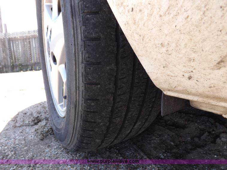 image for item J6917 2003 Pontiac Grand Prix SE