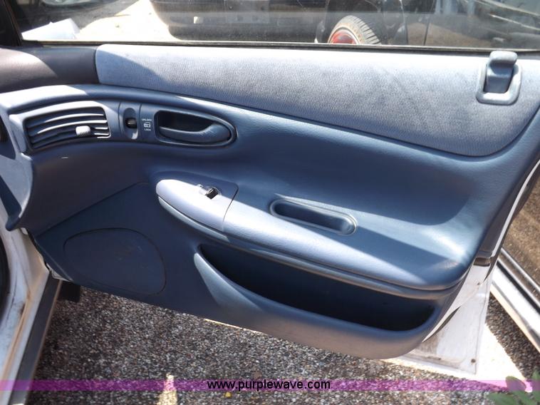 image for item J6919 1994 Eagle Vision ESi