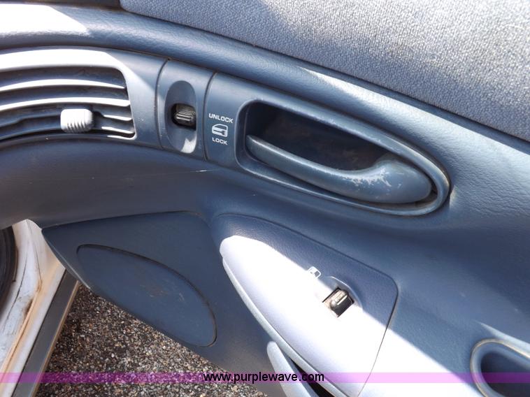 image for item J6919 1994 Eagle Vision ESi