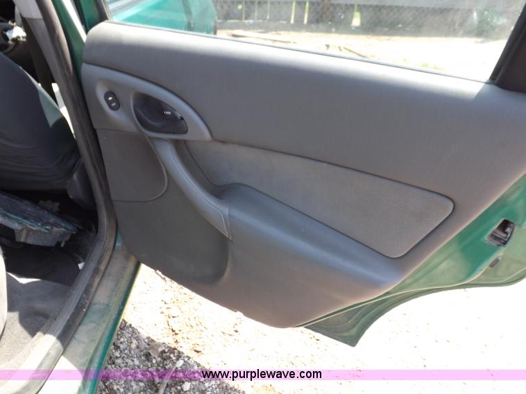 image for item J6921 2002 Ford Focus ZTS