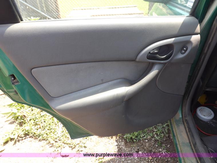 image for item J6921 2002 Ford Focus ZTS