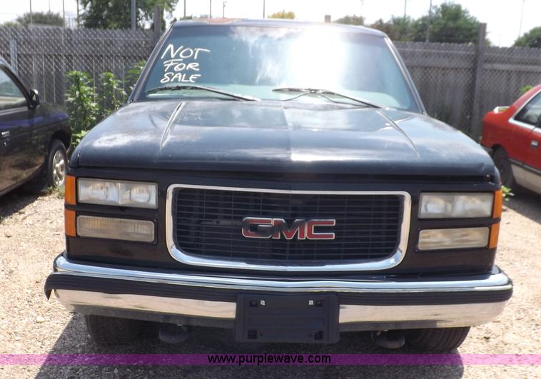 image for item J6923 1999 GMC Yukon SLE SUV