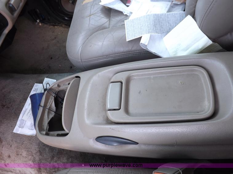 image for item J6923 1999 GMC Yukon SLE SUV