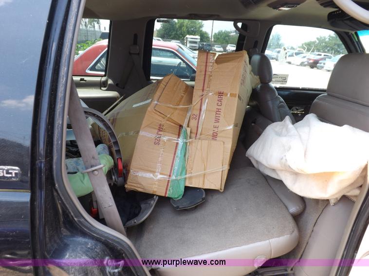 image for item J6923 1999 GMC Yukon SLE SUV