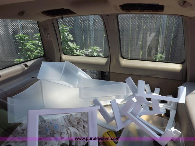 image for item J6923 1999 GMC Yukon SLE SUV