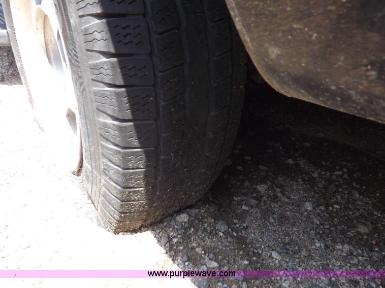 image for item J6923 1999 GMC Yukon SLE SUV