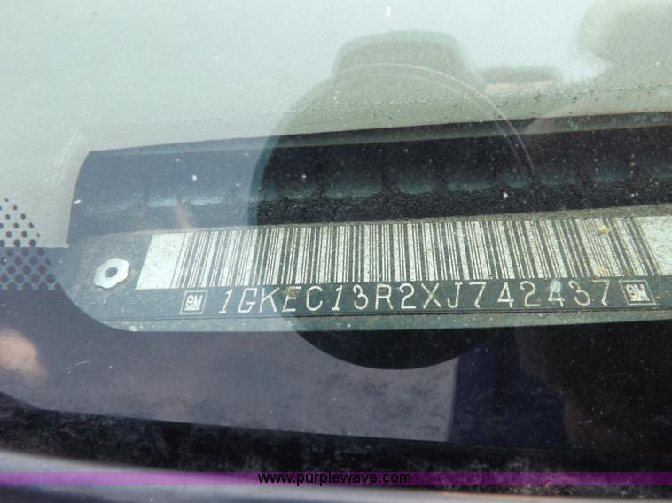 image for item J6923 1999 GMC Yukon SLE SUV