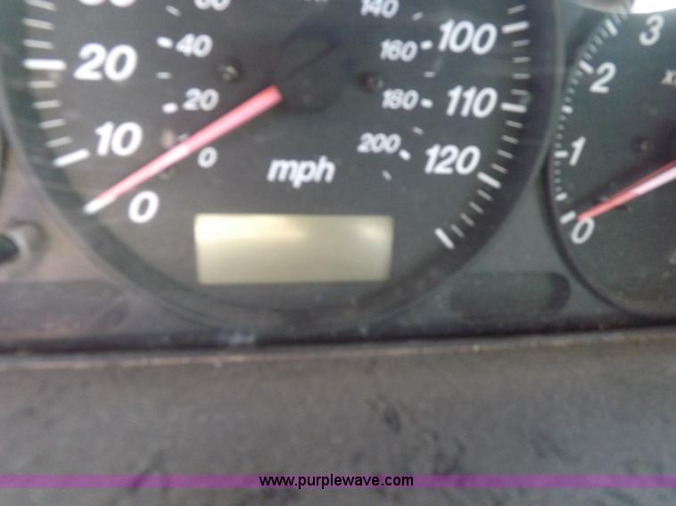 image for item J6925 2000 Mazda MPV LX