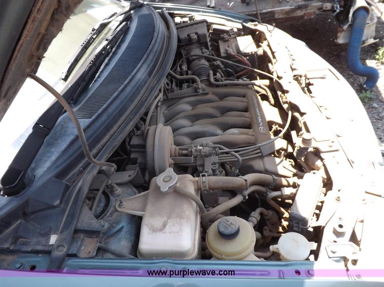 image for item J6925 2000 Mazda MPV LX