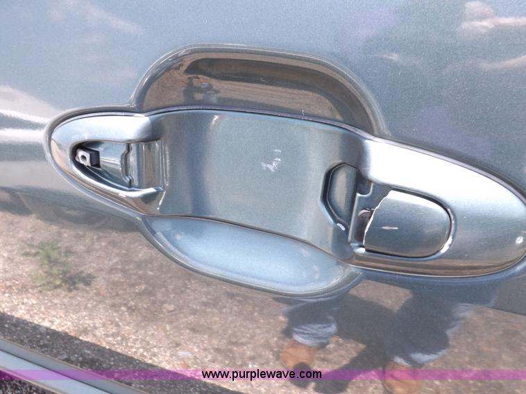 image for item J6925 2000 Mazda MPV LX