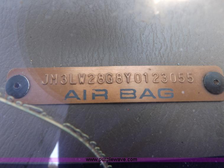 image for item J6925 2000 Mazda MPV LX