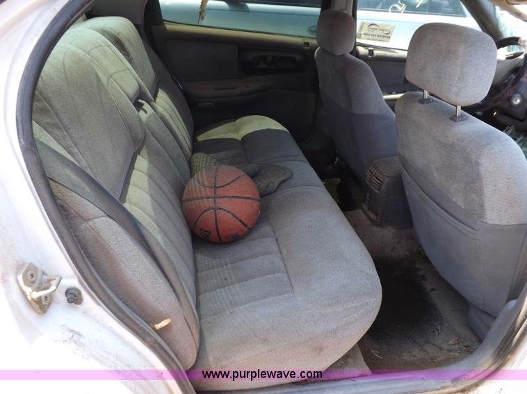 image for item J6927 1997 Dodge Intrepid ES