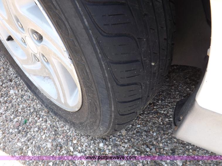 image for item J6927 1997 Dodge Intrepid ES