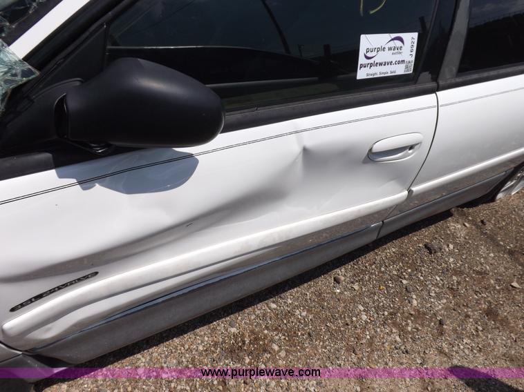 image for item J6927 1997 Dodge Intrepid ES