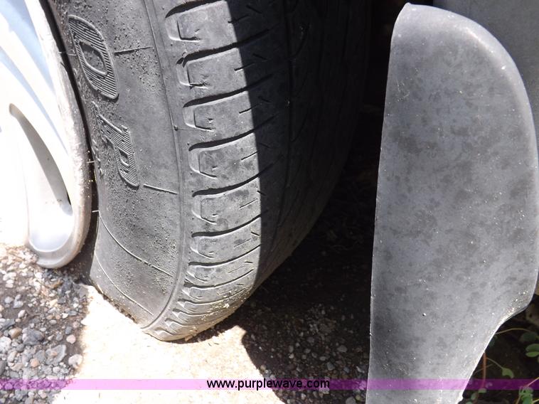 image for item J6927 1997 Dodge Intrepid ES