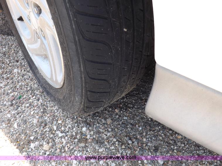 image for item J6927 1997 Dodge Intrepid ES