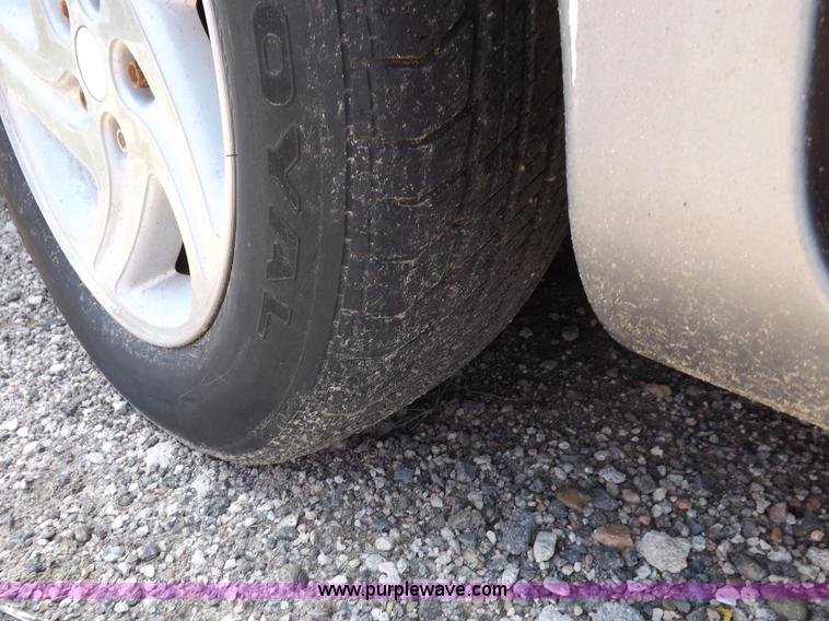 image for item J6927 1997 Dodge Intrepid ES