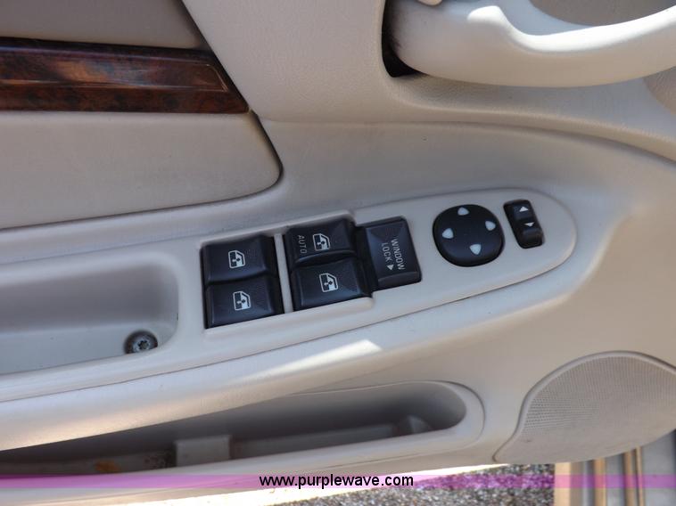 image for item J6928 2001 Chevrolet Impala LS