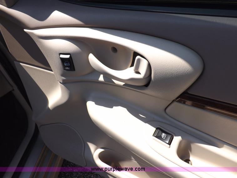 image for item J6928 2001 Chevrolet Impala LS