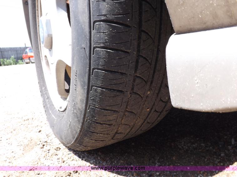 image for item J6928 2001 Chevrolet Impala LS