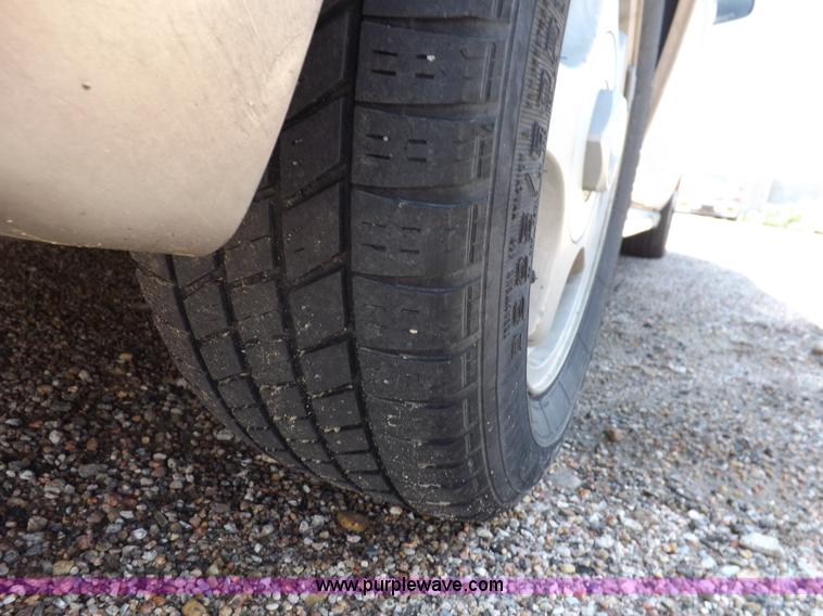 image for item J6928 2001 Chevrolet Impala LS