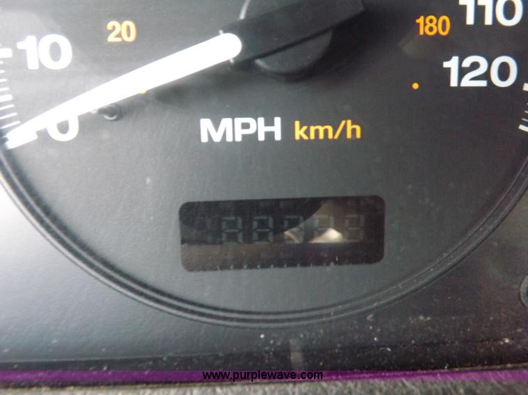 image for item J6929 1999 Jeep Grand Cherokee Laredo SUV