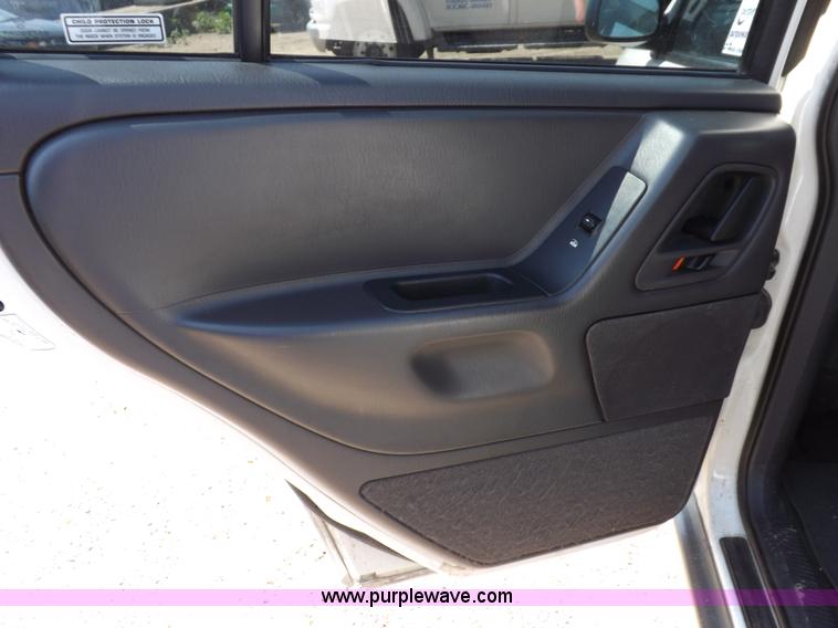 image for item J6929 1999 Jeep Grand Cherokee Laredo SUV